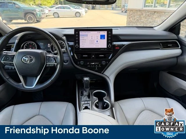 Used 2022 Beige Toyota XLE image 40