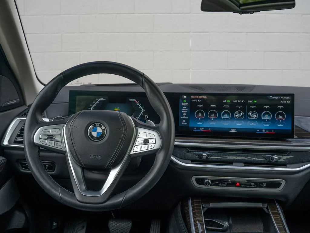 Used 2023 Blue BMW xDrive40i image 23