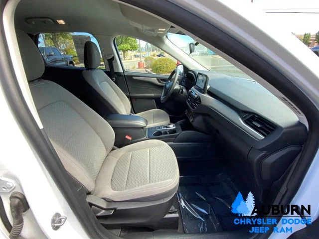 Used 2022 White Ford SE image 12