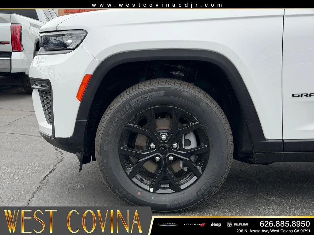 New 2026 Bright White Clear-Coat Exterior Paint Jeep Altitude image 9