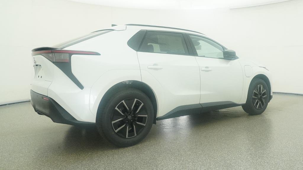 New 2026 Wind Chill Pearl Toyota XLE image 45