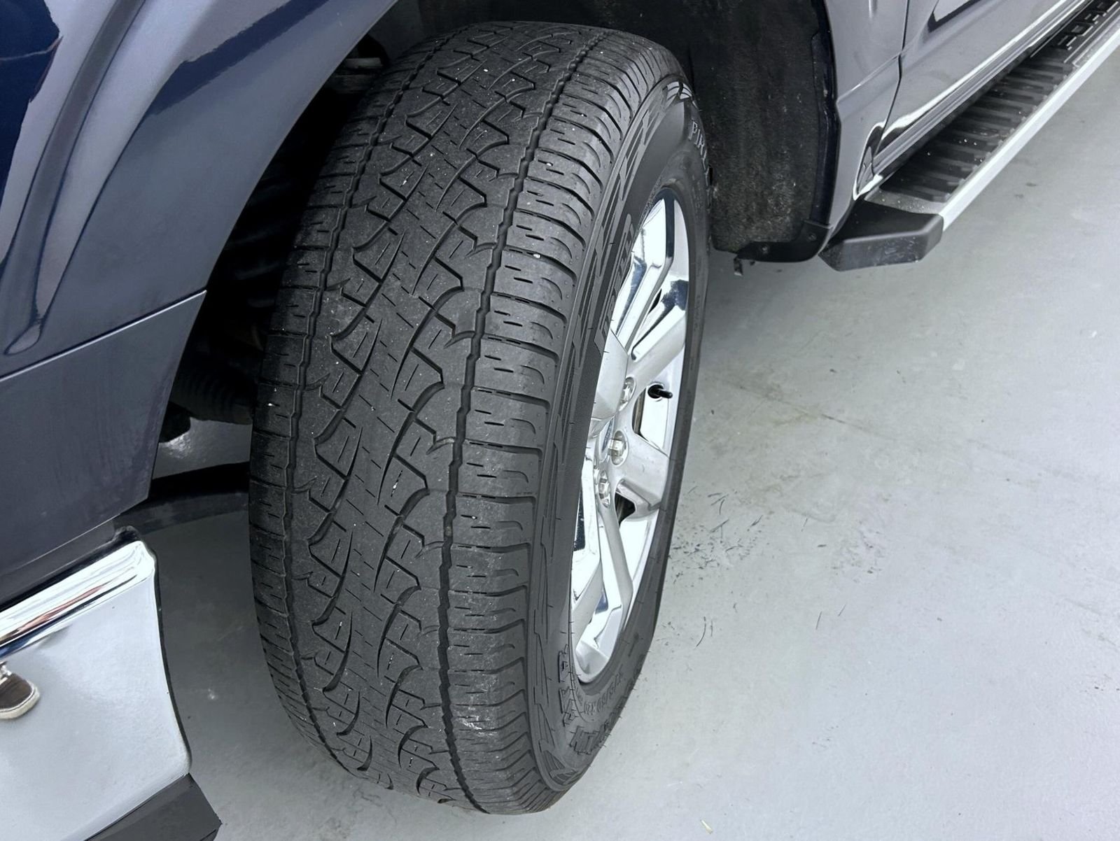 Used 2023 Blue Ford Lariat image 24