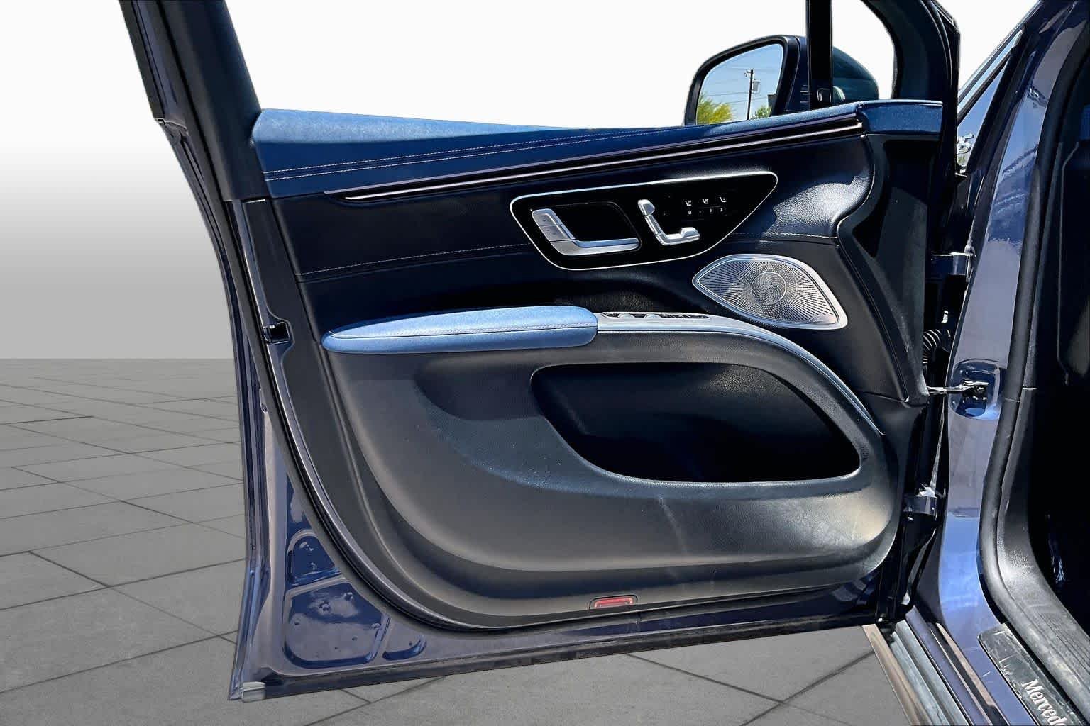 Used 2023 Twilight Blue Metallic Mercedes-Benz EQS 450+ image 21