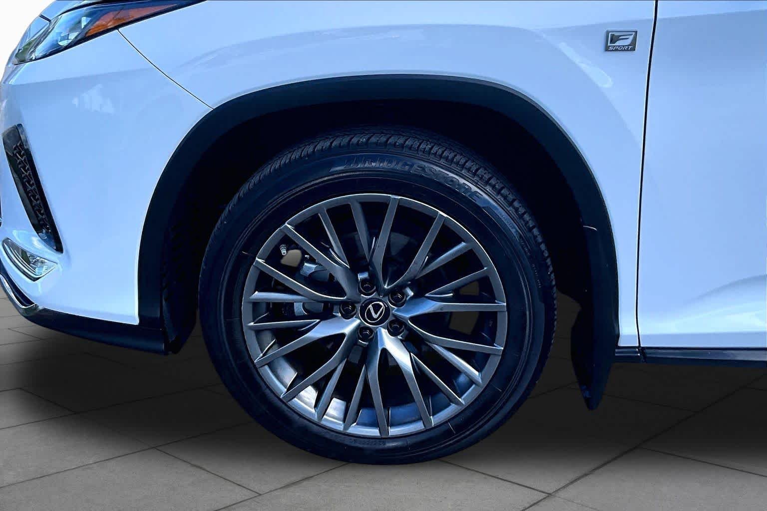 Certified Used 2022 Ultra White Lexus F SPORT Handling image 11