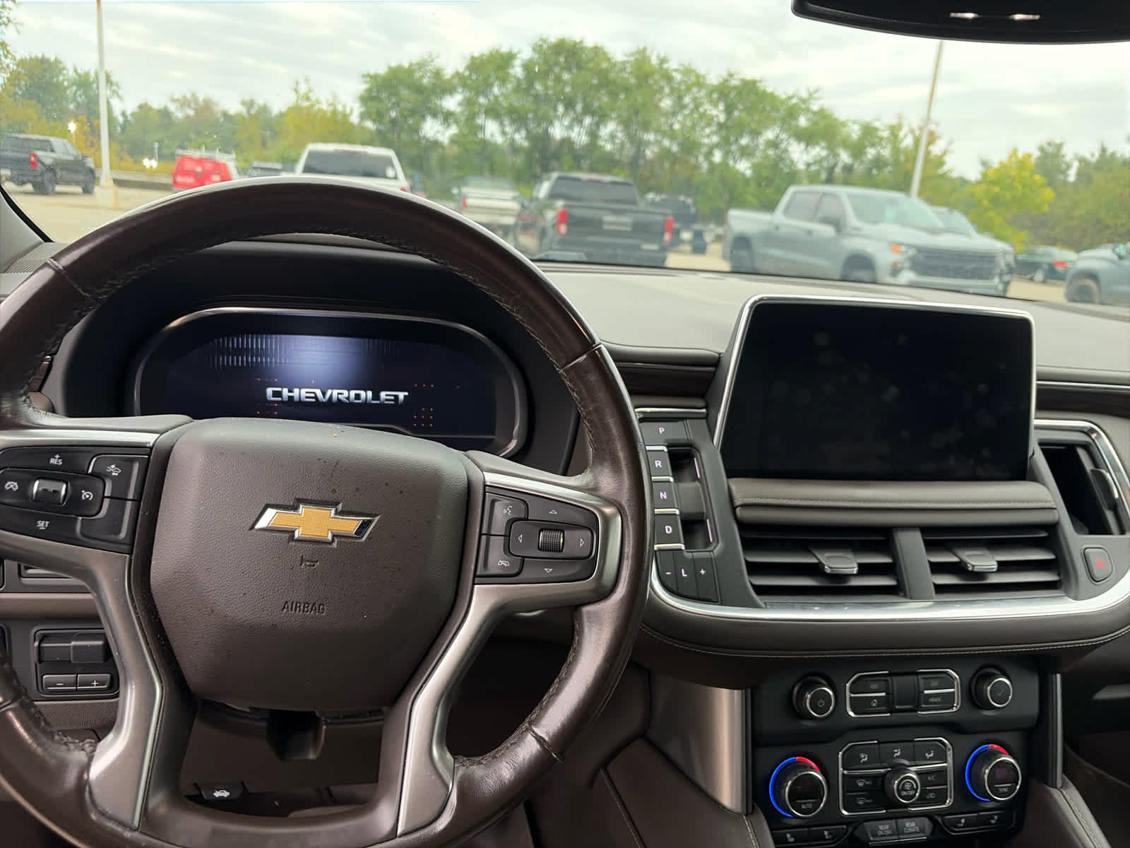 Used 2022 EMPIRE BEIGE METALLIC Chevrolet LT image 6