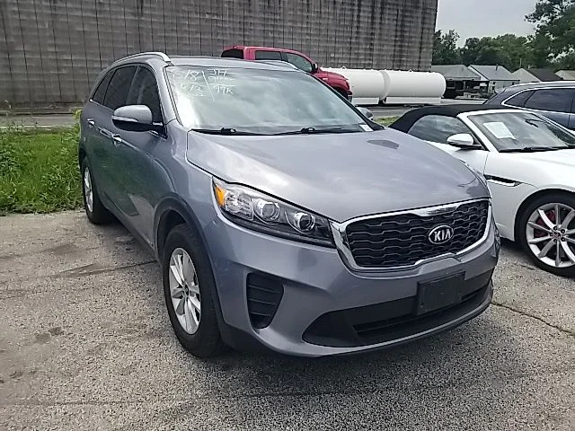 Used 2019 Silver Kia LX image 4
