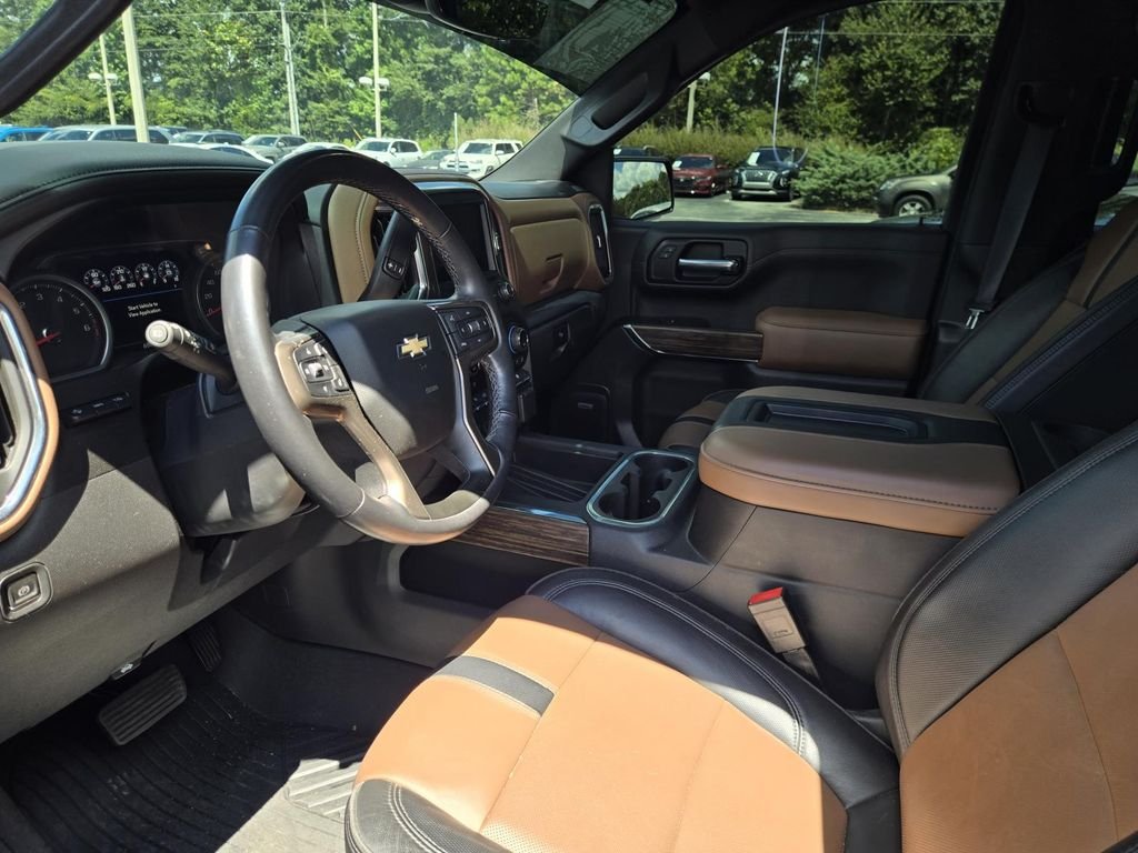 Used 2021 Black Chevrolet High Country image 4