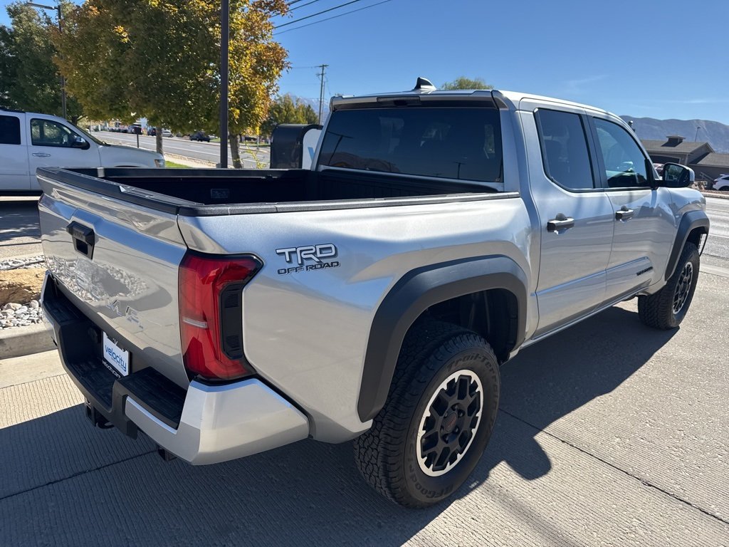 2024 Toyota Tacoma TRD Off-Road photo 3