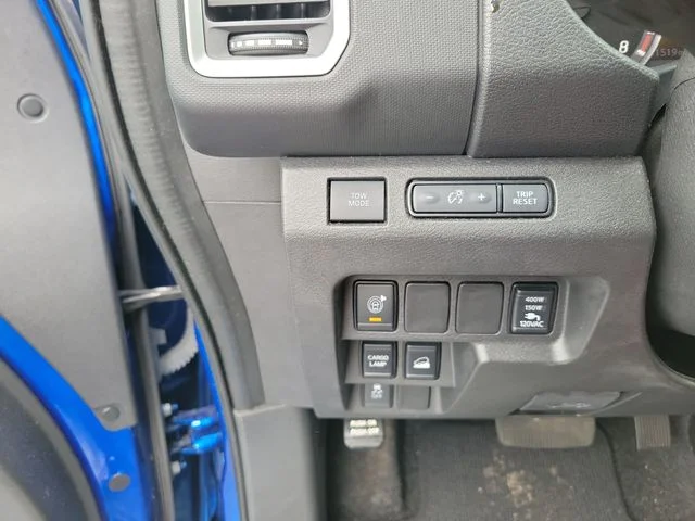 Used 2024 Blue Nissan SV image 22
