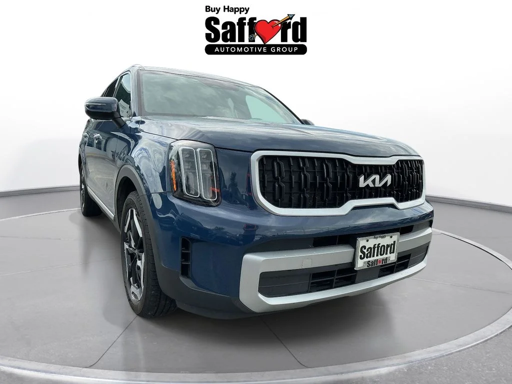 Used 2023 Black Kia EX image 6