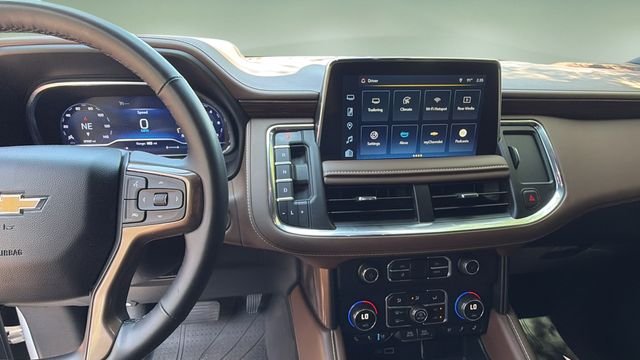 Used 2024 Beige Chevrolet High Country image 11