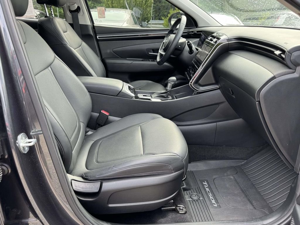 Used 2024 Gray Hyundai SEL image 15