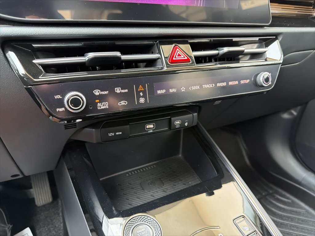 Used 2023 Green Kia EX image 21