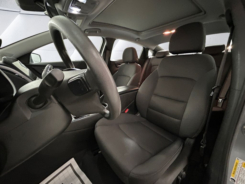 Used 2023 Gray Chevrolet LT image 8