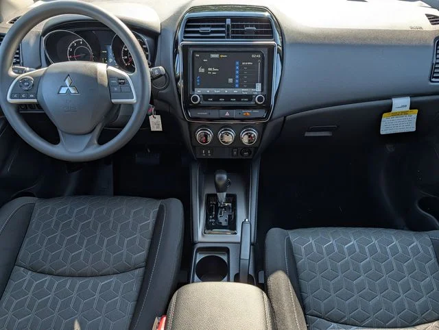 New 2026 Labrador Black Pearl Mitsubishi 2.0 S image 7