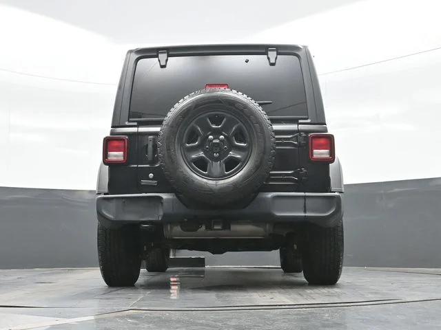 Used 2021 Black Jeep Sport image 18