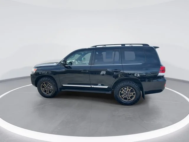 Used 2017 Black Toyota  image 4