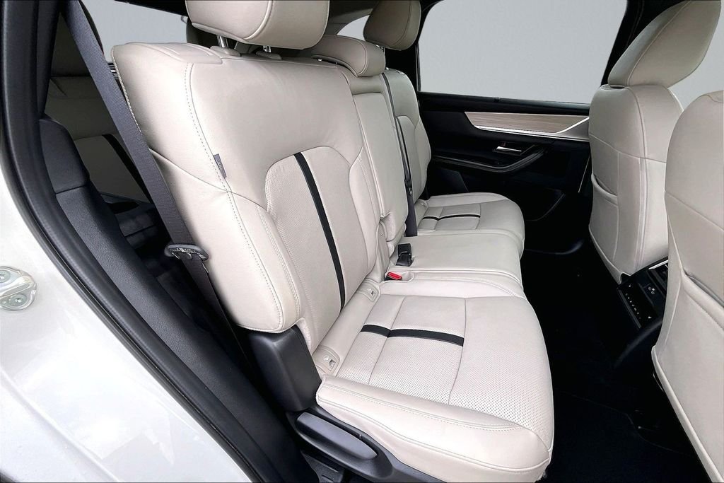 Used 2026 White Mazda 3.3 Turbo Preferred image 26