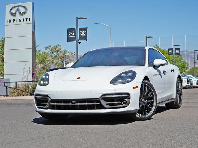 2023 Porsche Panamera 4 Platinum Edition