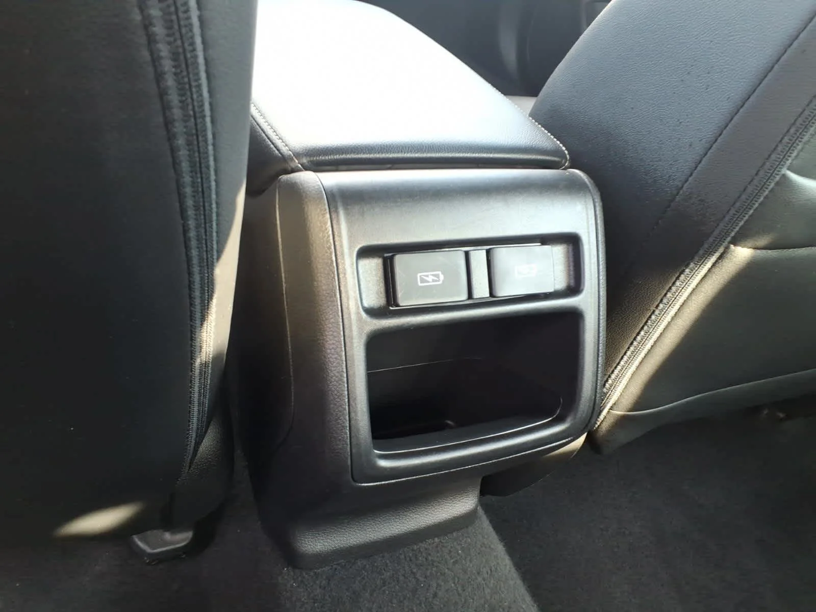 2022 Honda Accord Sport - Photo 13