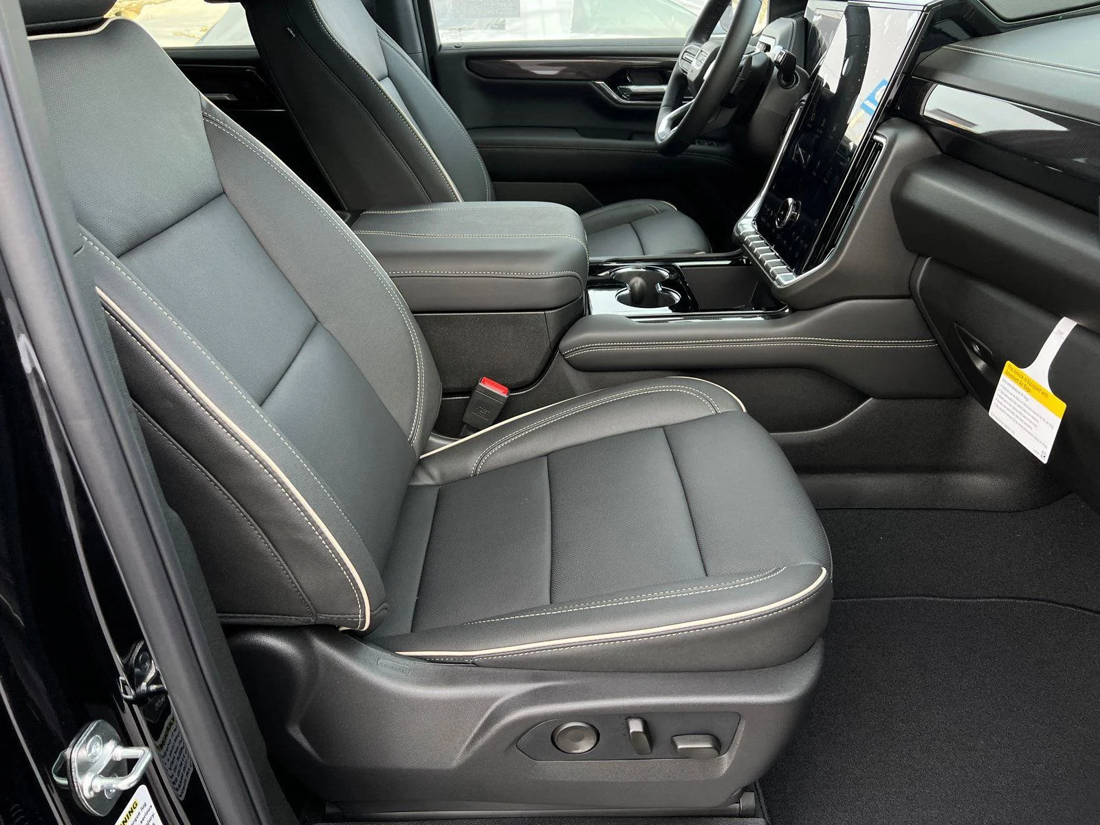 2026 GMC Yukon Elevation - Photo 9