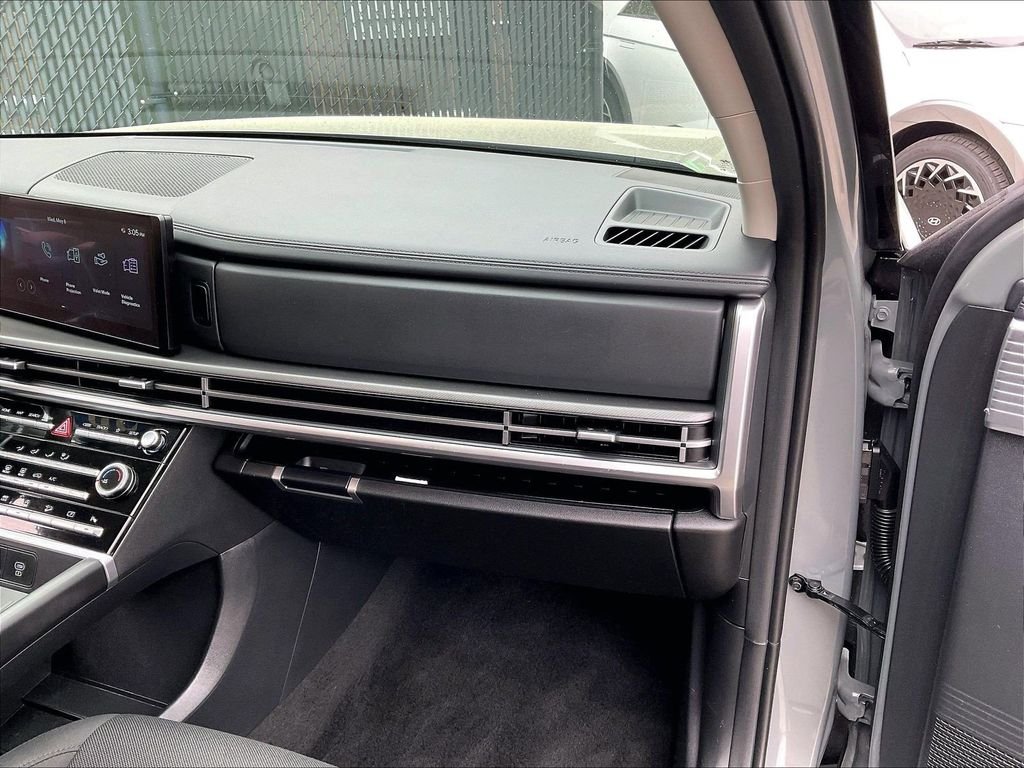 Used 2026 Gray Hyundai SE image 13