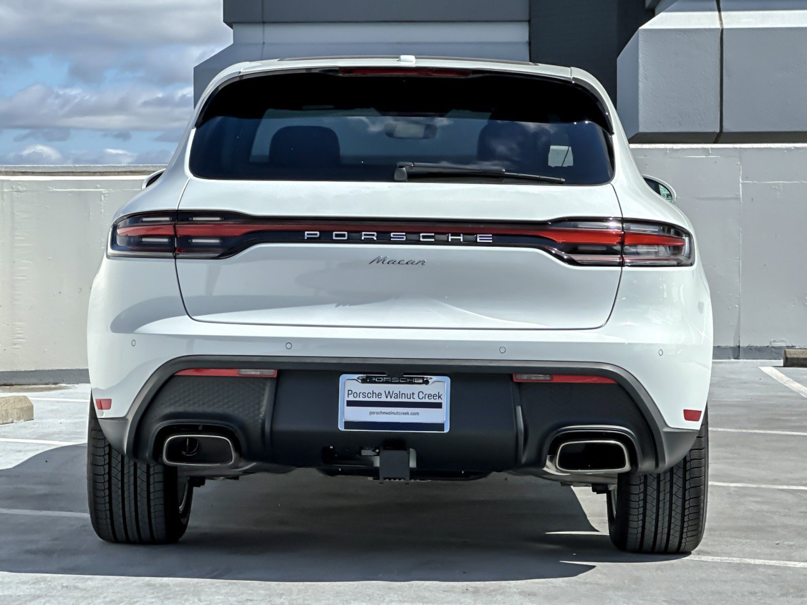 New 2026  Porsche Macan (AWD) image 7