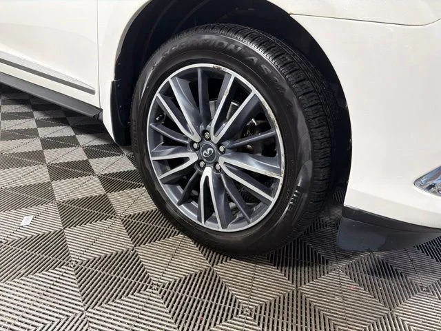Certified Used 2019 White INFINITI LUXE image 2