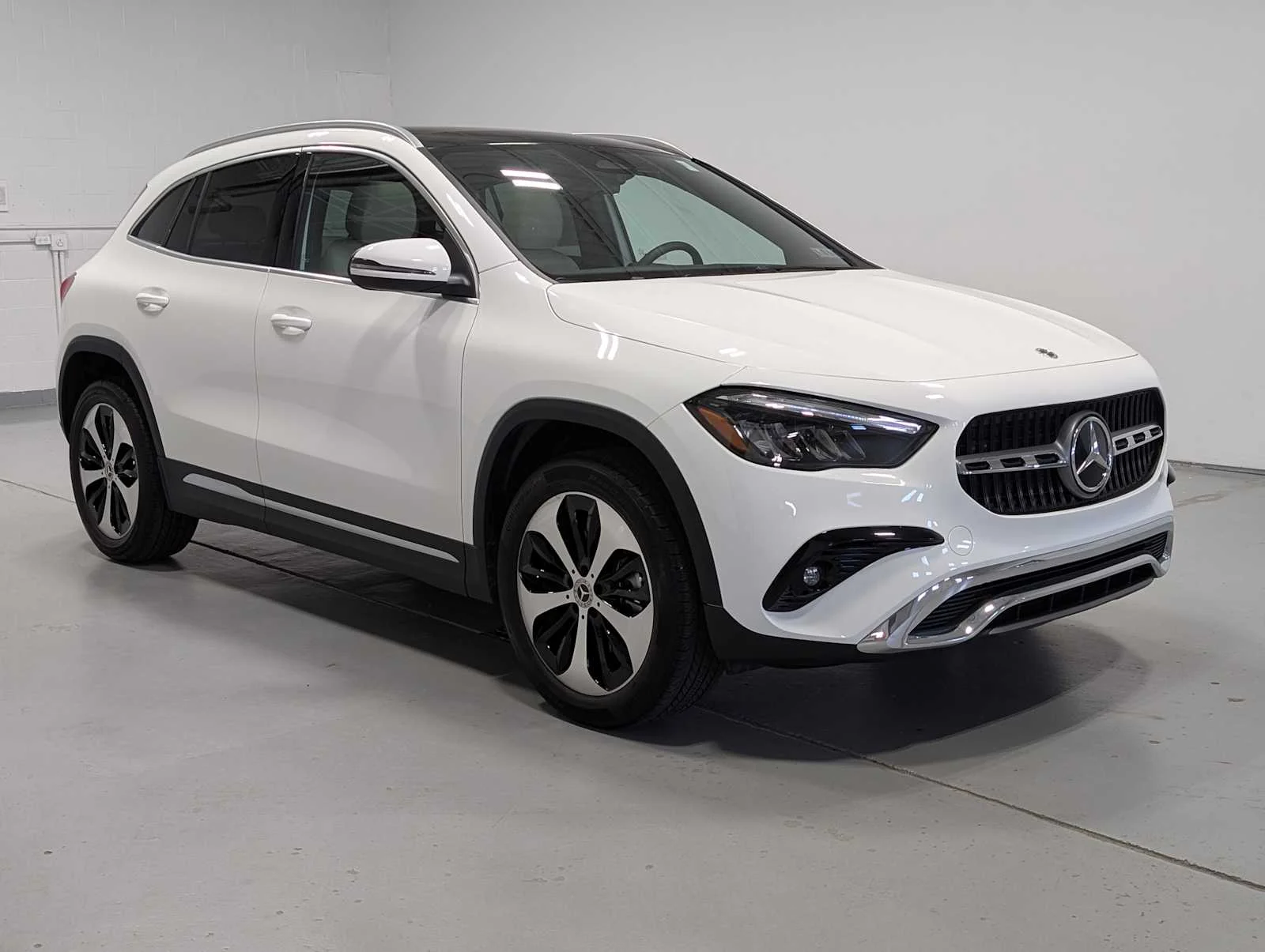 Used 2026 Polar White Mercedes-Benz GLA 250 image 6