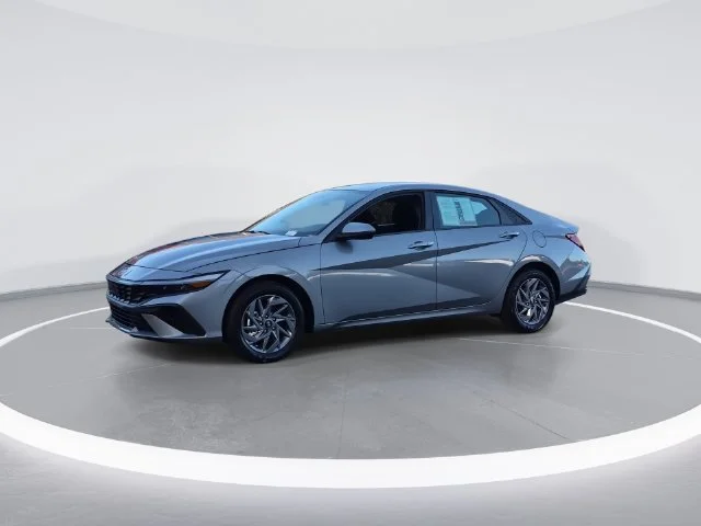 Used 2026 Silver Hyundai Blue image 4