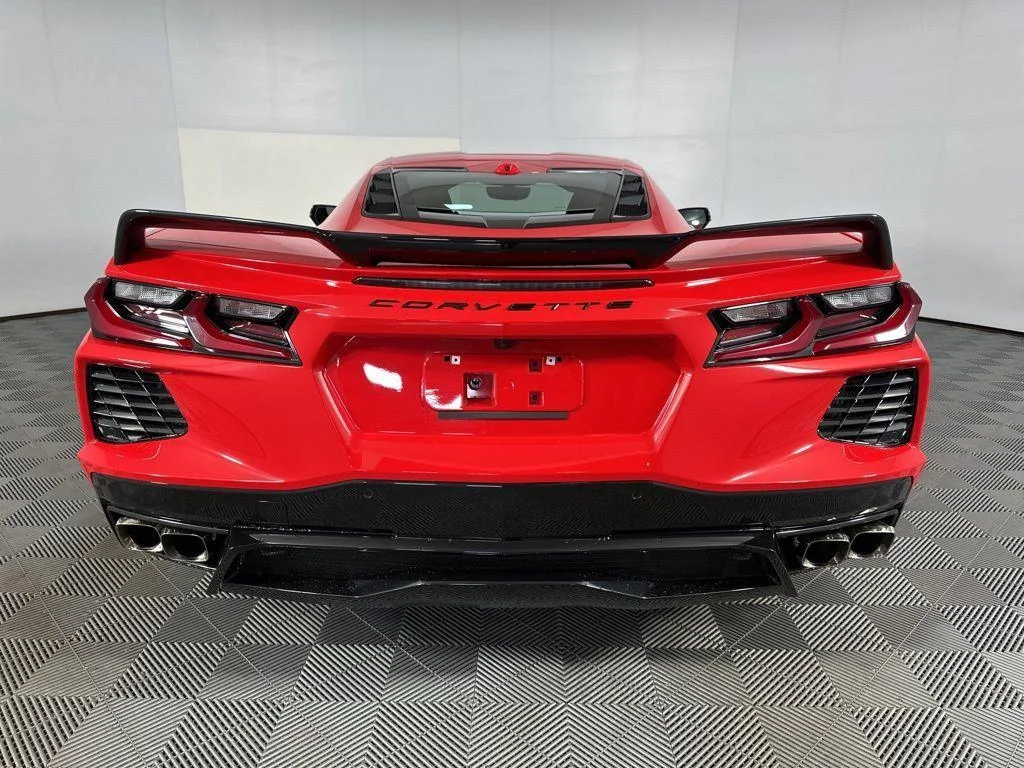 Used 2021 TORCH RED Chevrolet 2LT image 25