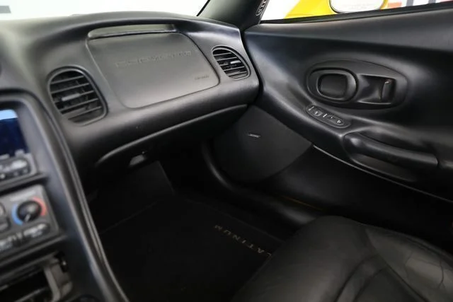 Used 2000 Yellow Chevrolet Base image 9