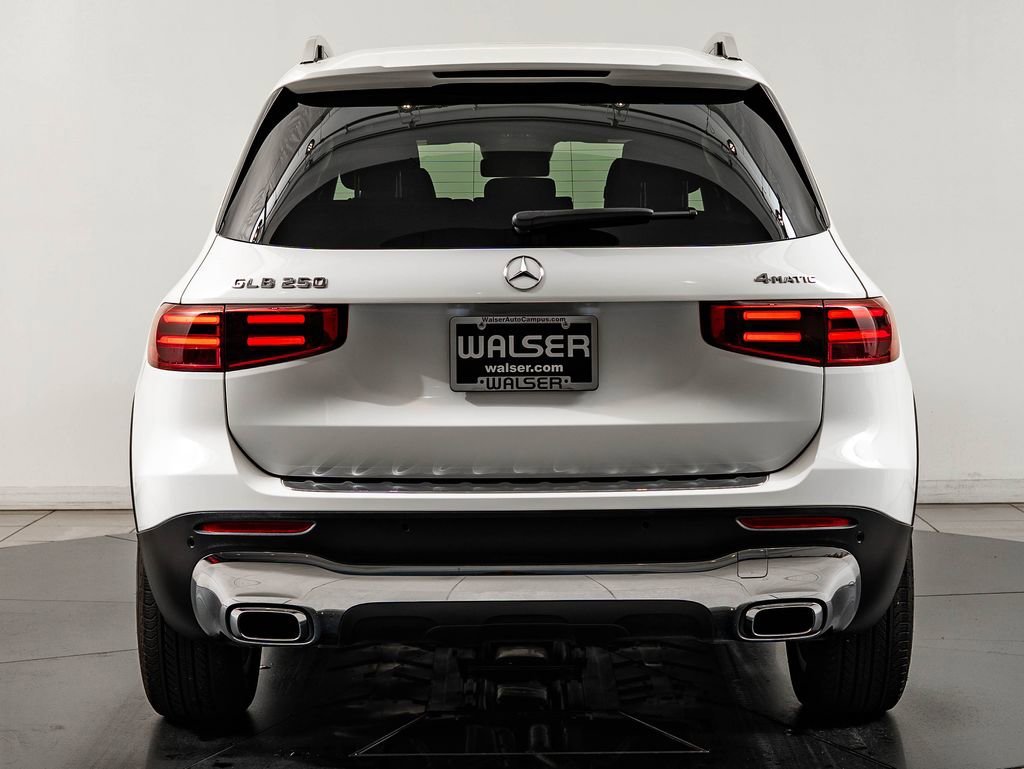 Used 2024 Polar White Mercedes-Benz GLB 250 image 7