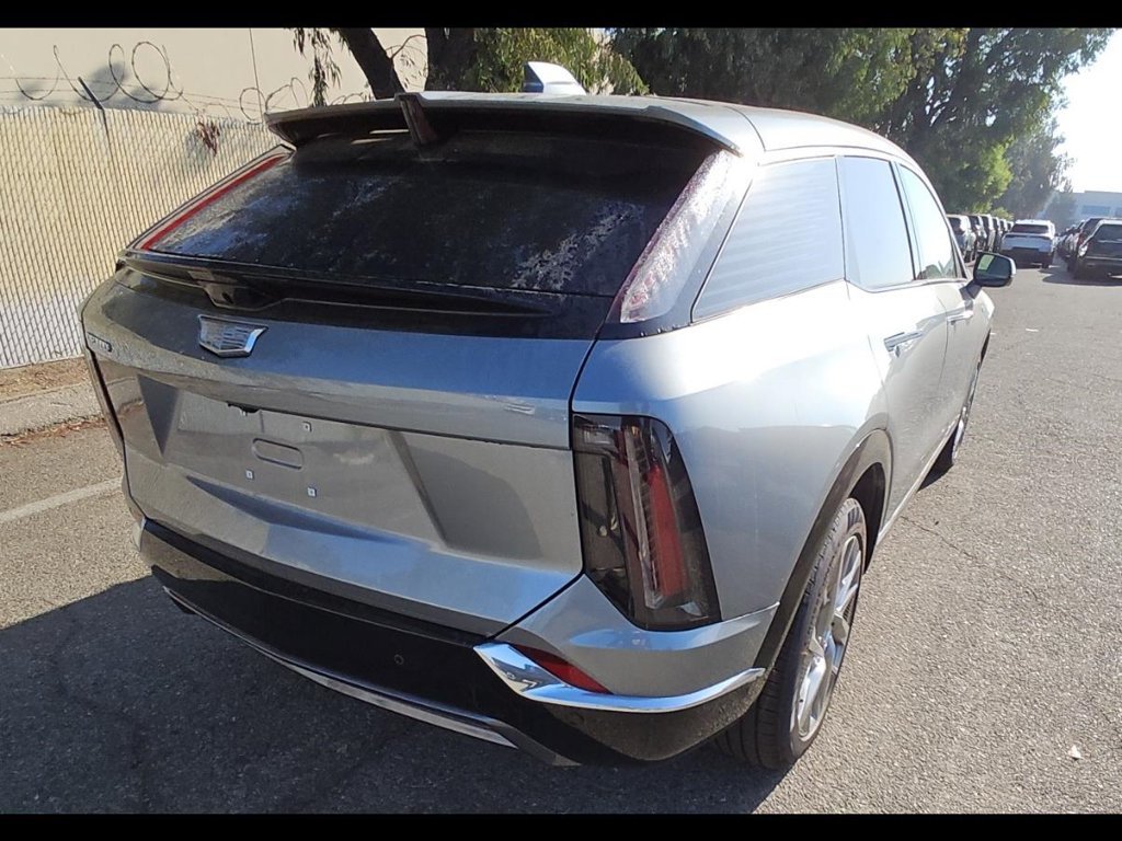 Used 2027 Silver Cadillac Luxury image 14