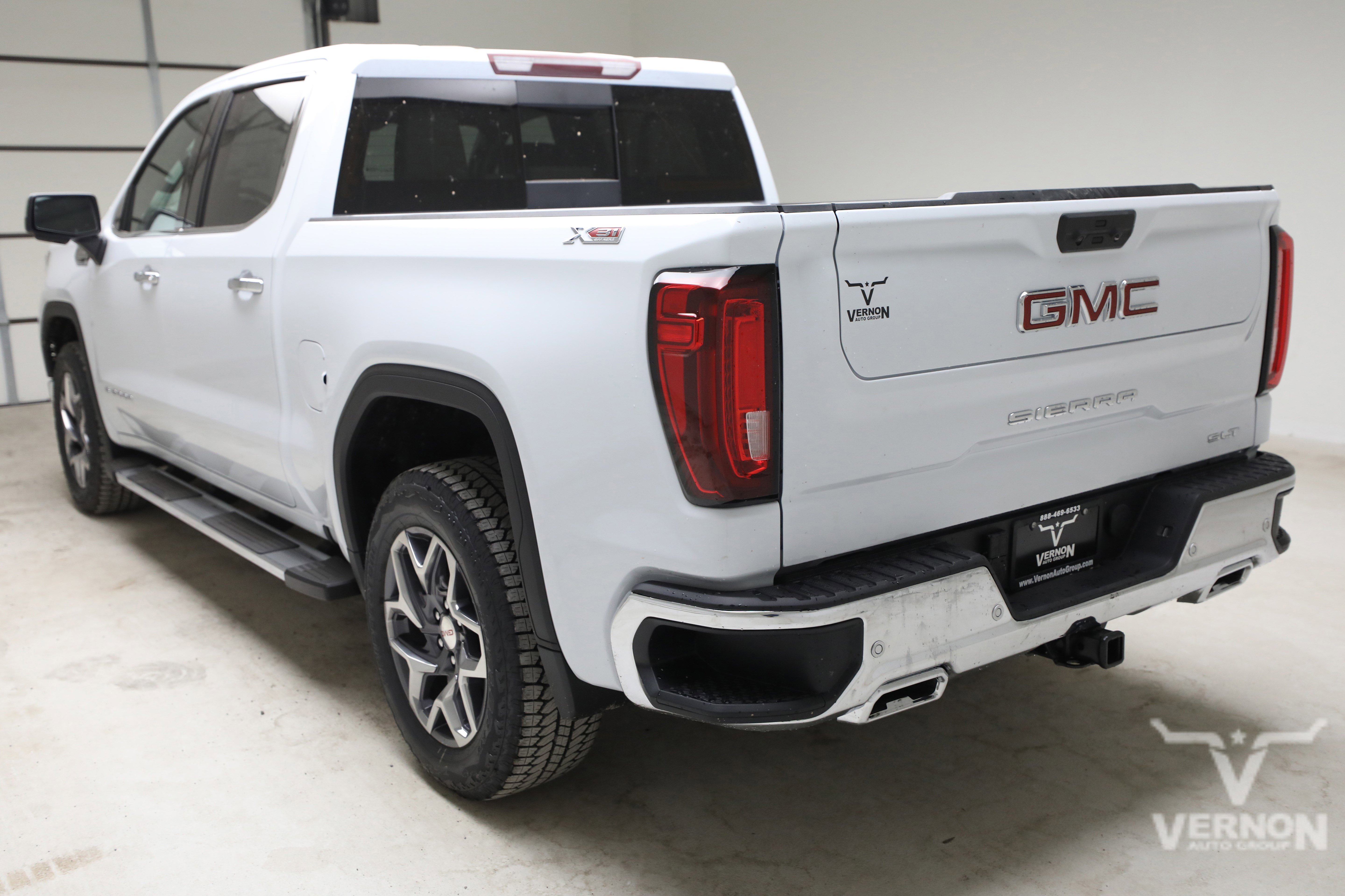 New 2026 Glacier White Tricoat GMC N image 3