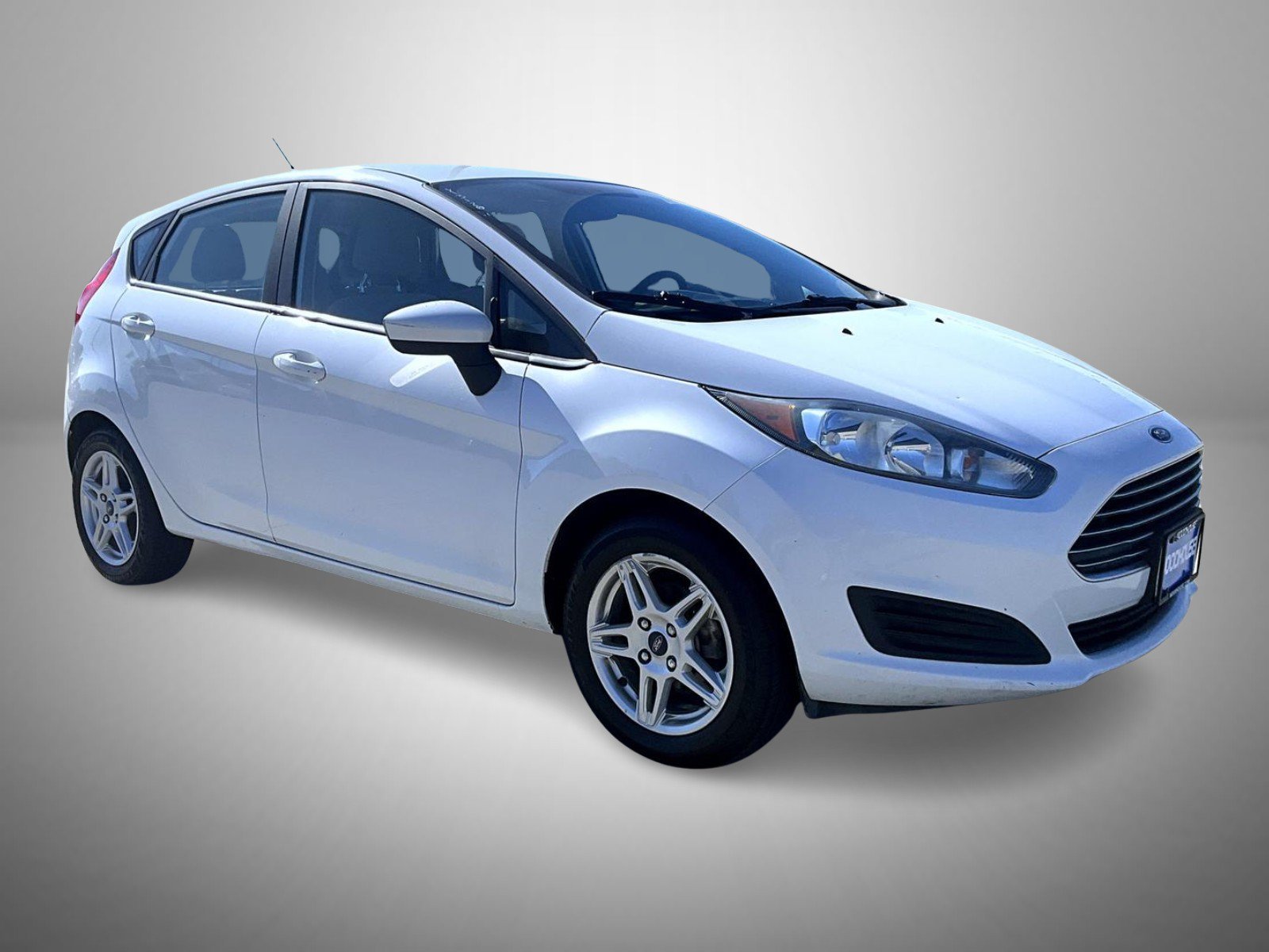 Used 2017 White Ford SE image 3