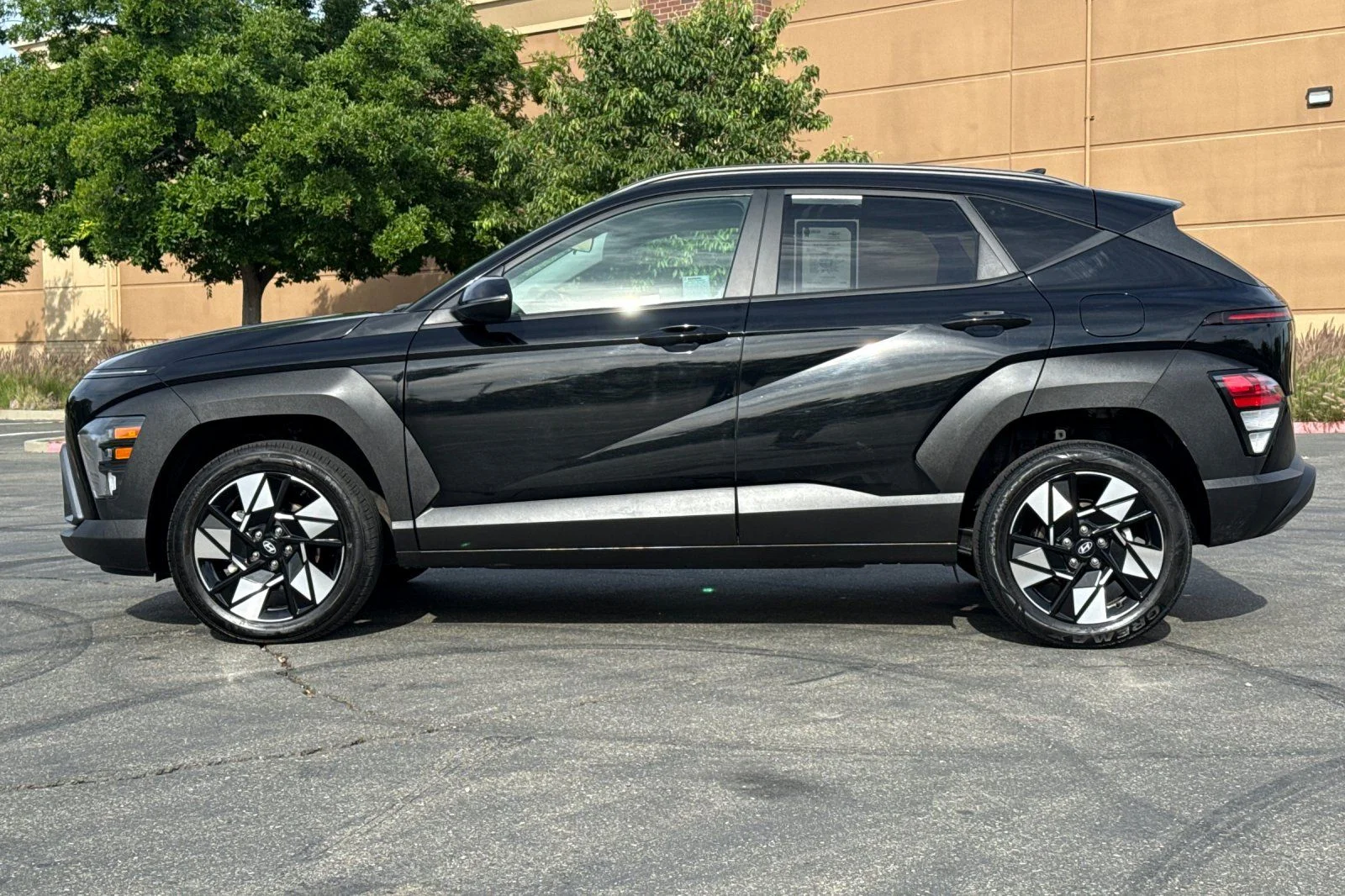 2024 Hyundai Kona SEL - Photo 12