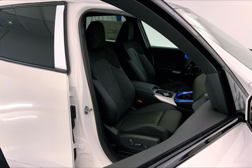 Used 2026 Alpine White BMW  image 7