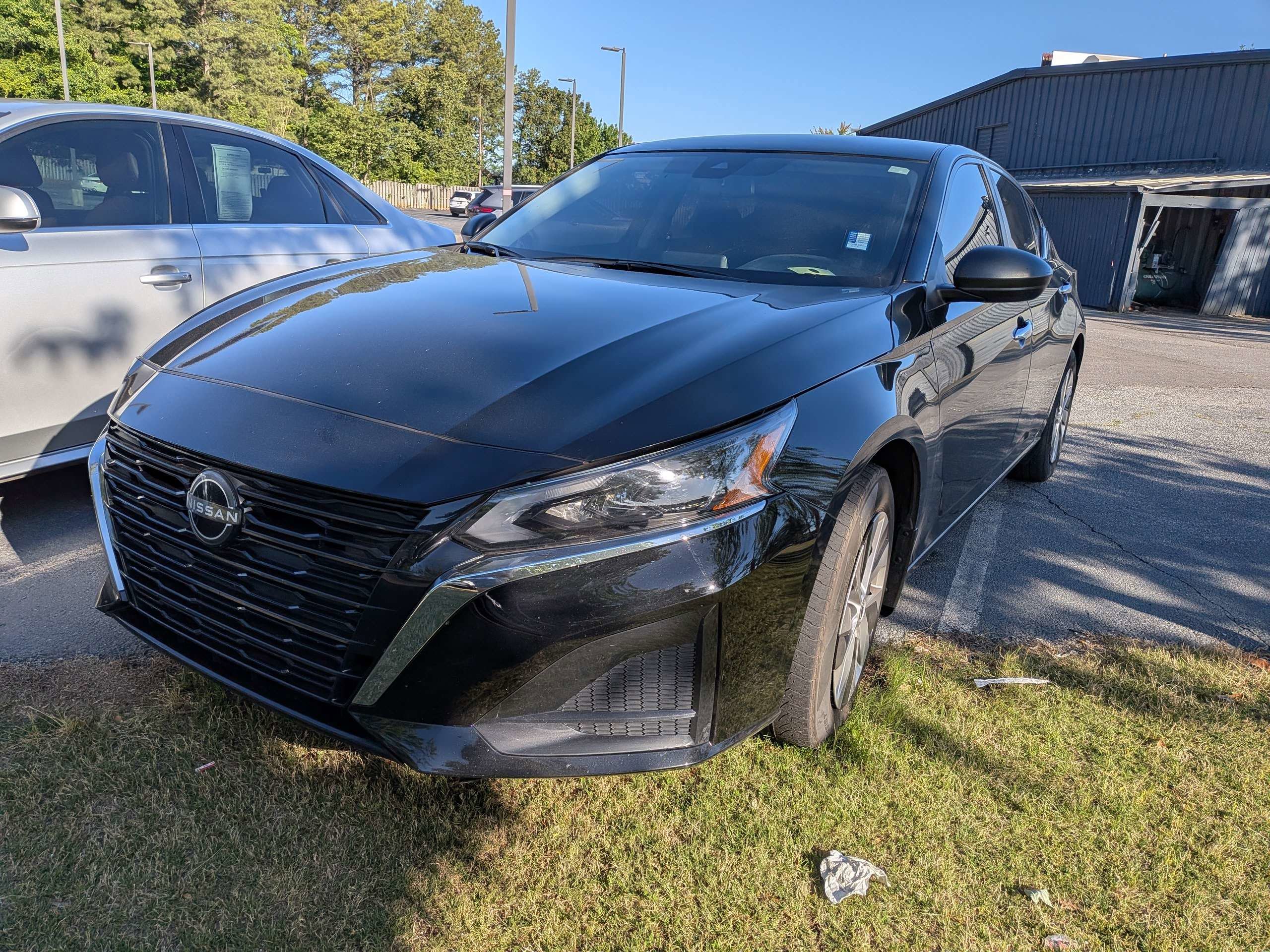 Used 2025 Black Nissan 2.5 S image 2