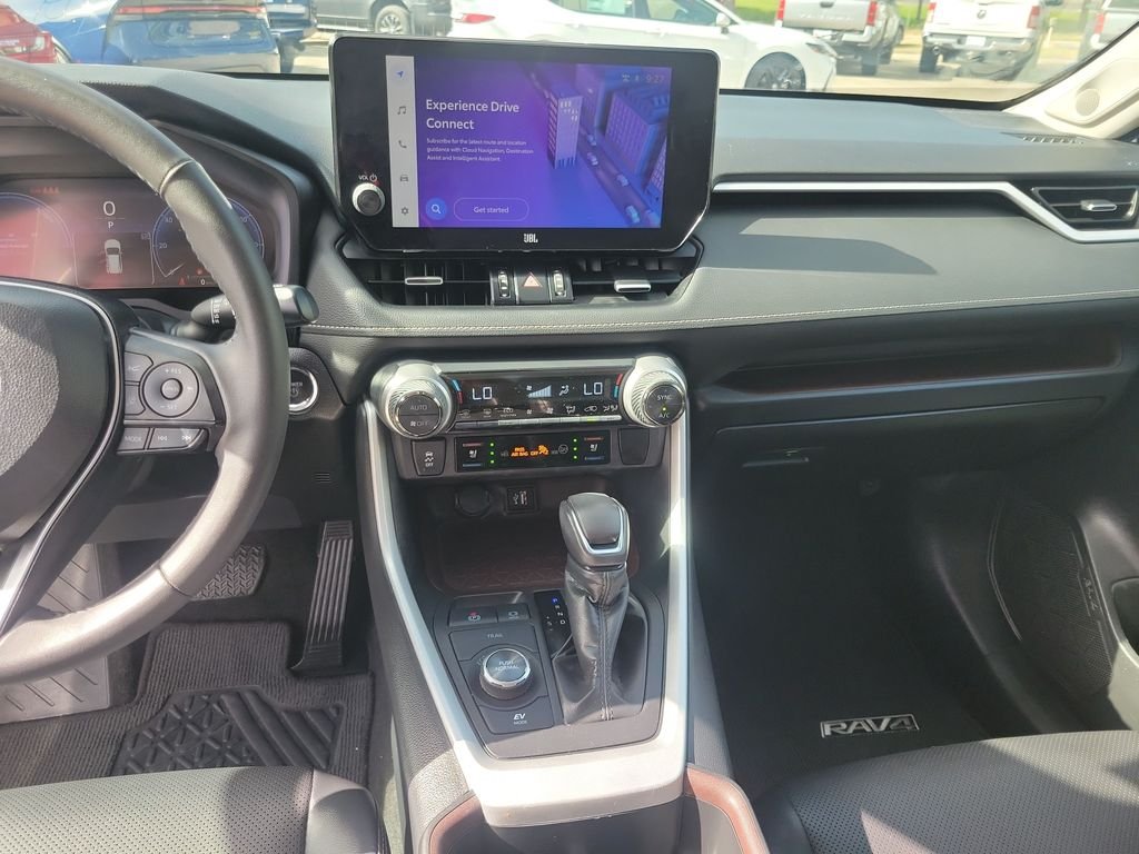 Certified Used 2025  Toyota Limited image 18