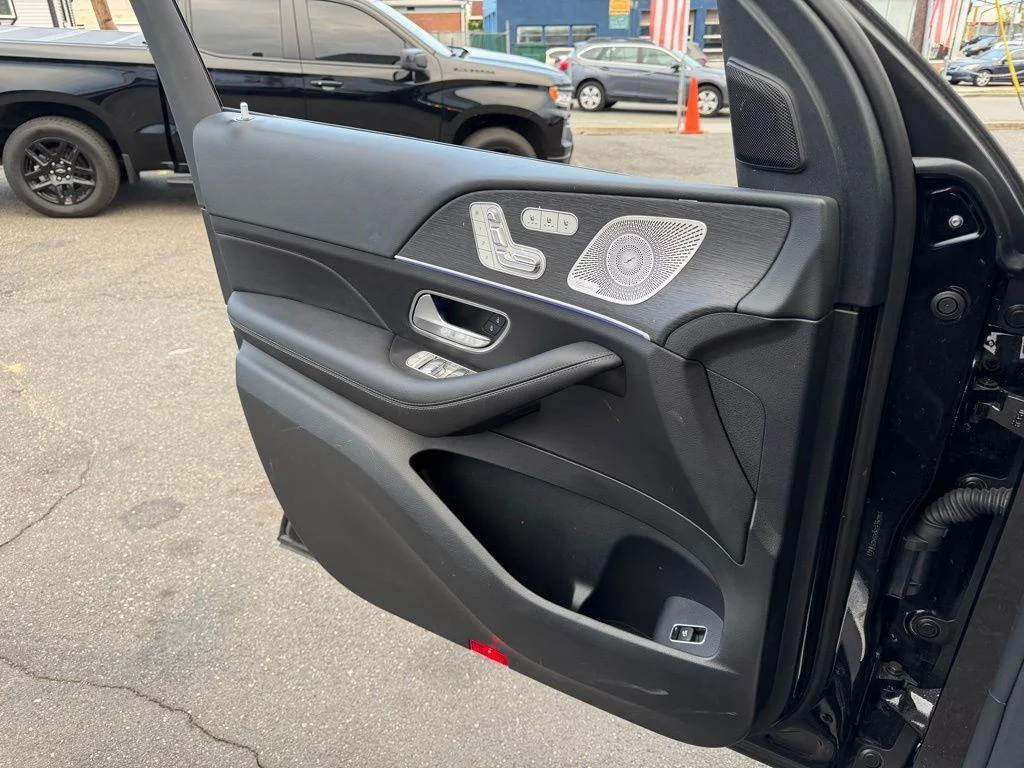 Used 2025 Black Mercedes-Benz GLE 350 image 22