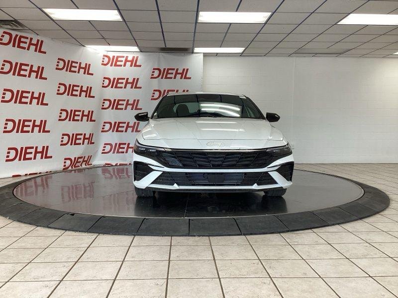 New 2026 White Hyundai SEL Sport image 2