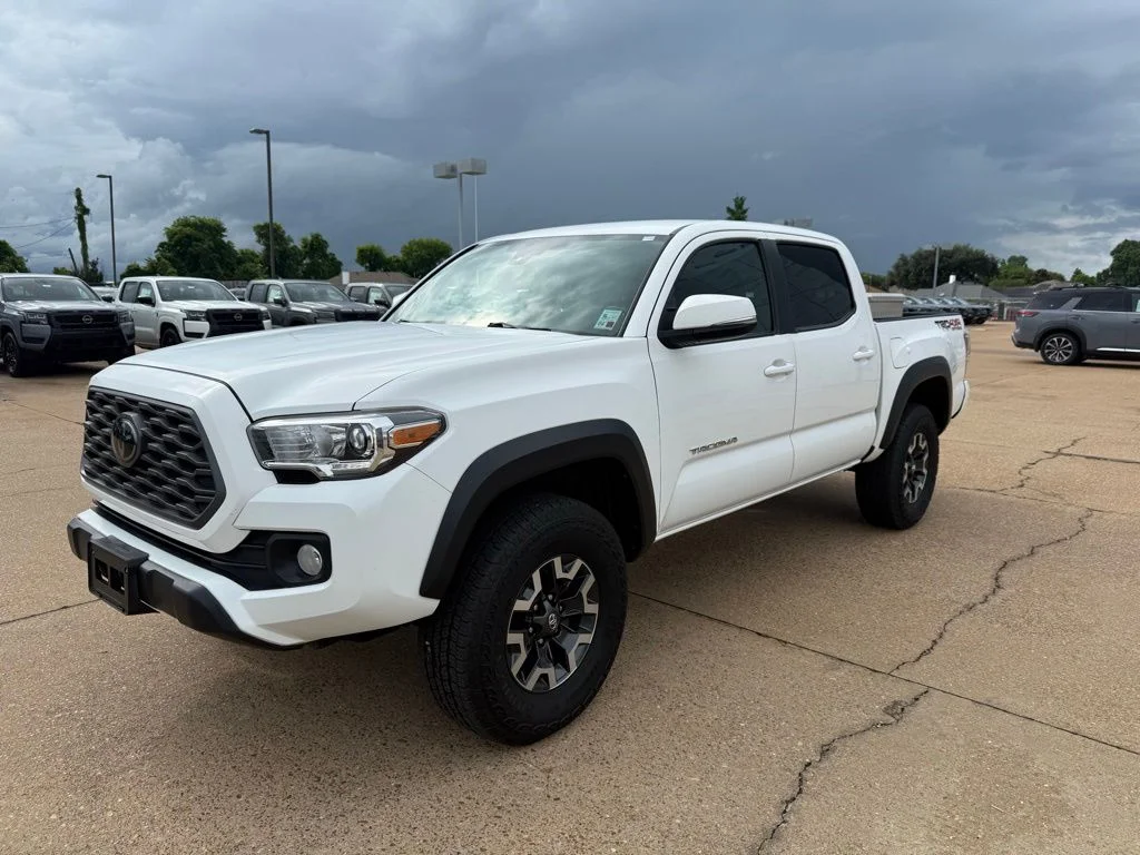 2022 Toyota Tacoma SR Double Cab 4WD V6 Auto Short Bed's photo