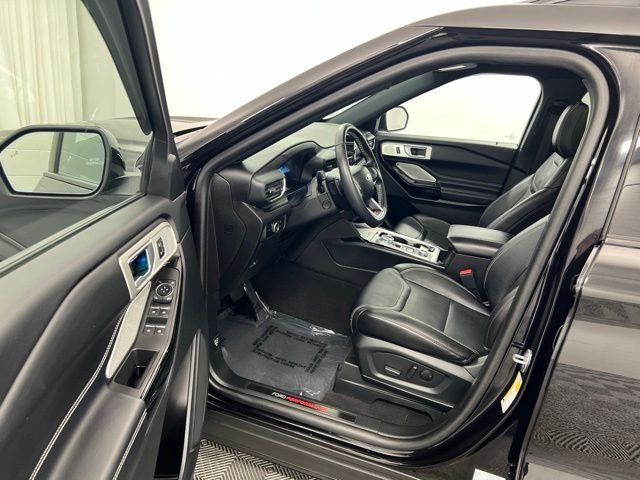Used 2023 Agate Black Metallic Ford ST image 13