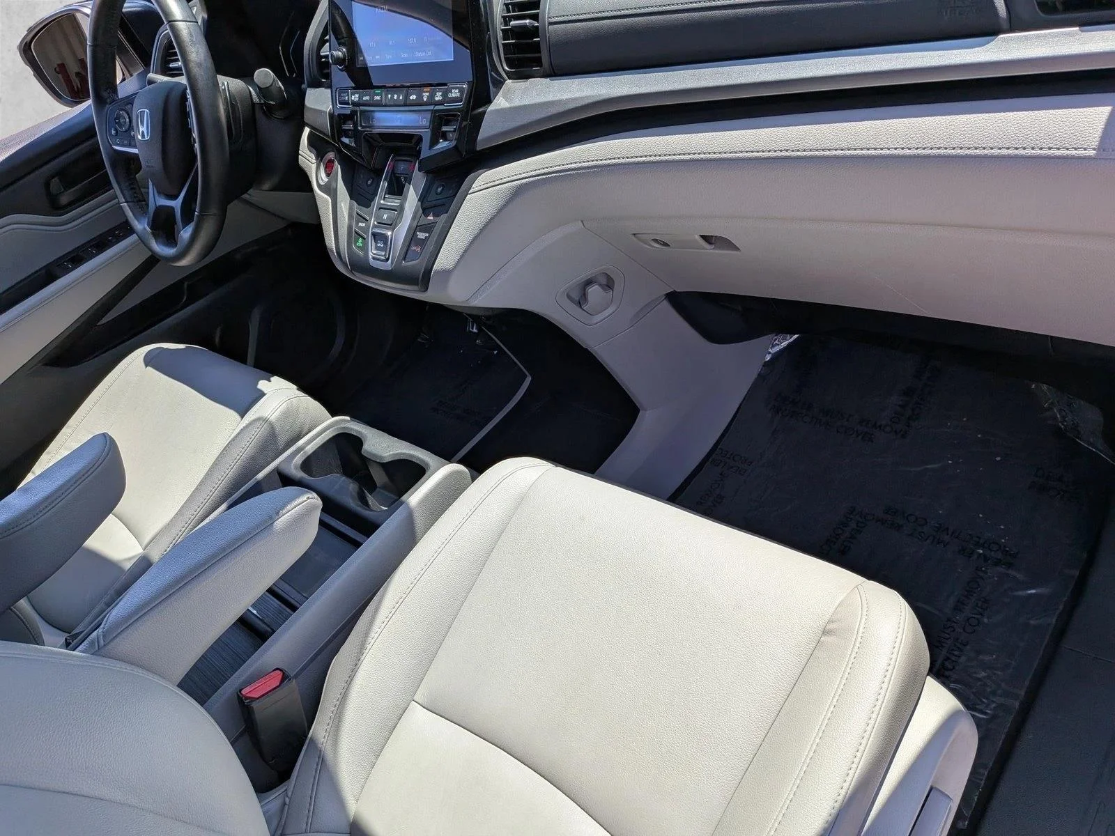Used 2018 Silver/Gray Honda EX-L image 22