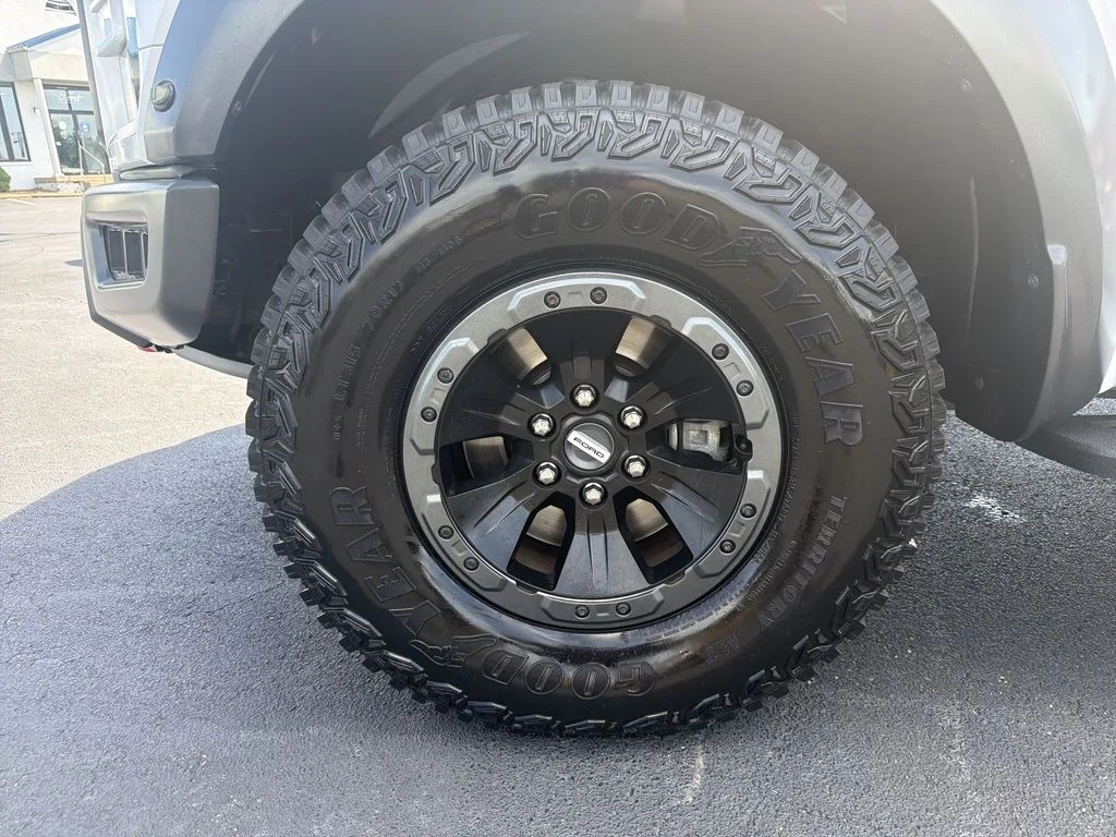 Used 2017 White Ford Raptor image 16