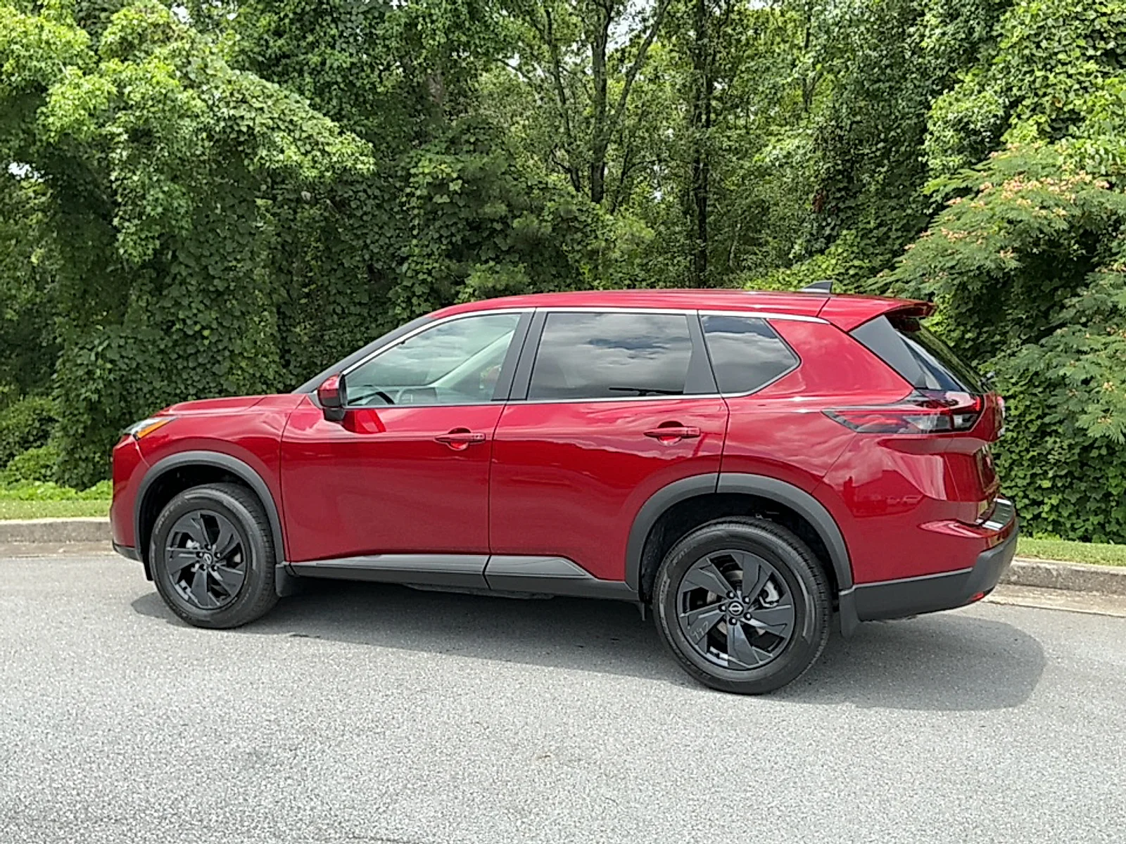 New 2026 Scarlet Ember Tintcoat Nissan SV image 3