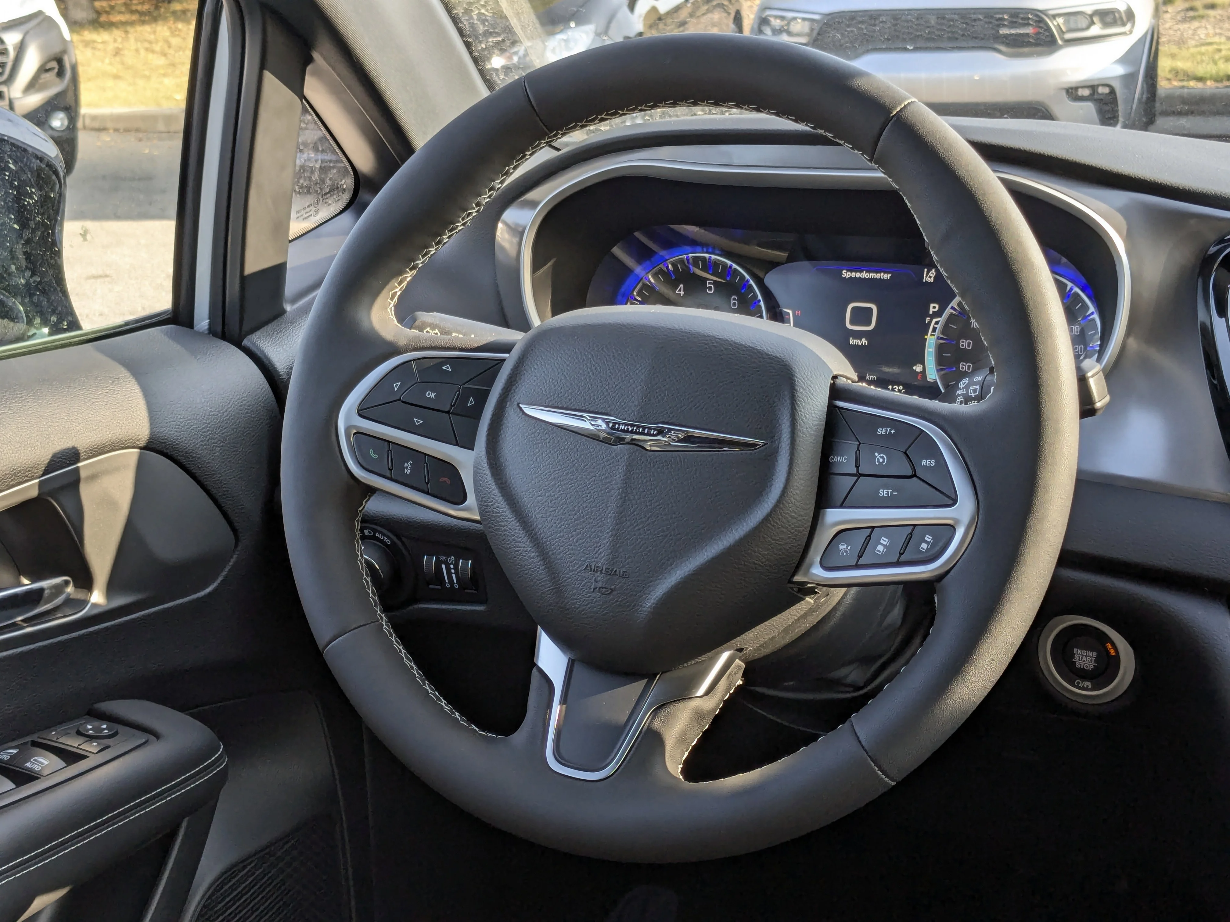 New 2026 Silver Chrysler SXT - Power Liftgate - Power Sliding Doors - Leather - Remote Starter & Tons More! image 16