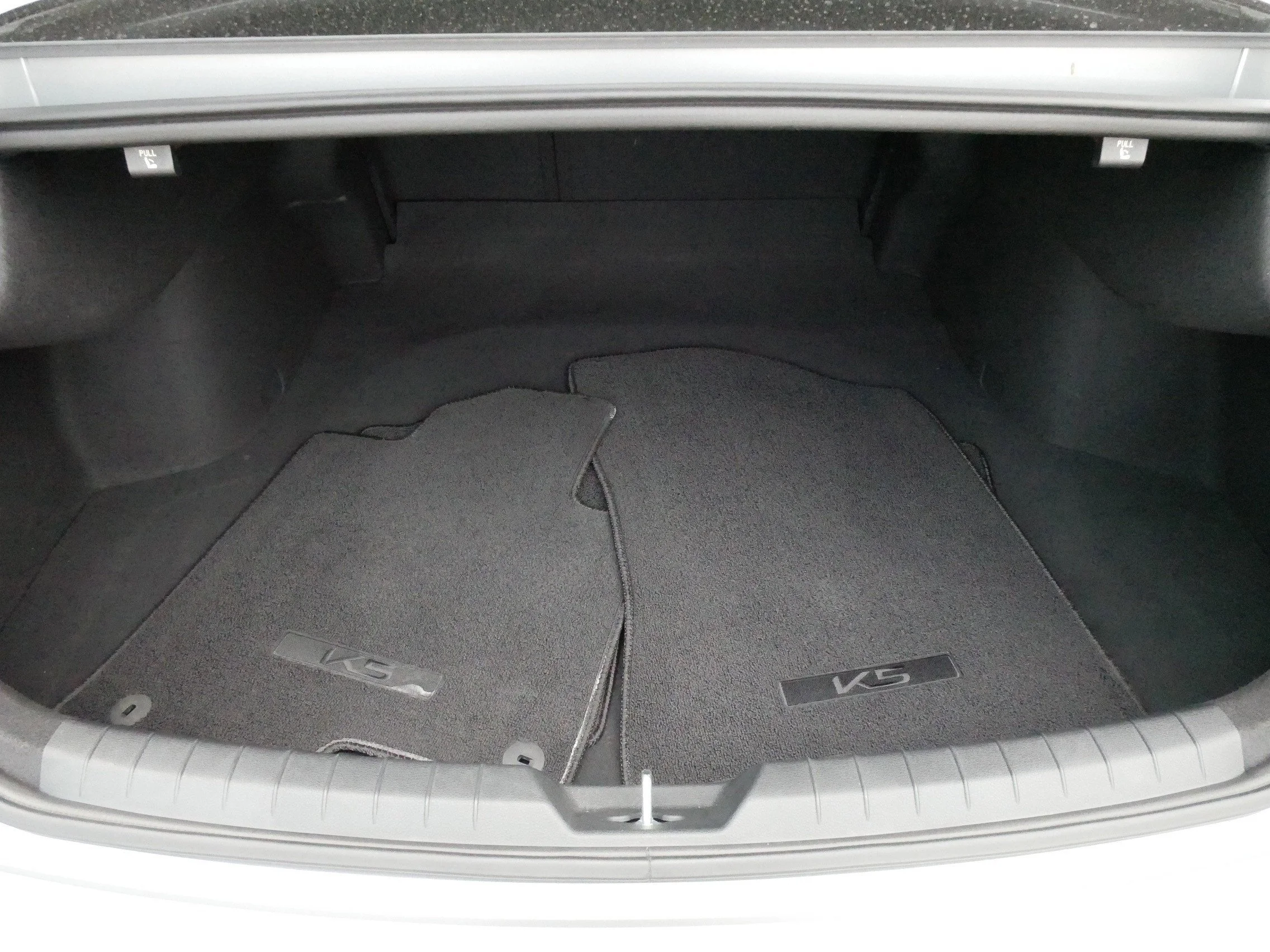 Used 2025 Steel Matte Gray Kia GT-Line image 18