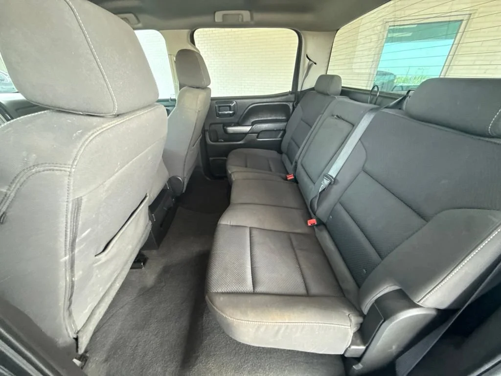 Used 2018 BLACK Chevrolet LT image 40